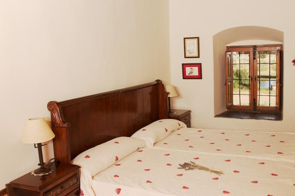 Palacio Viejo De Las Corchuelas Torrejón el Rubio Szoba fotó